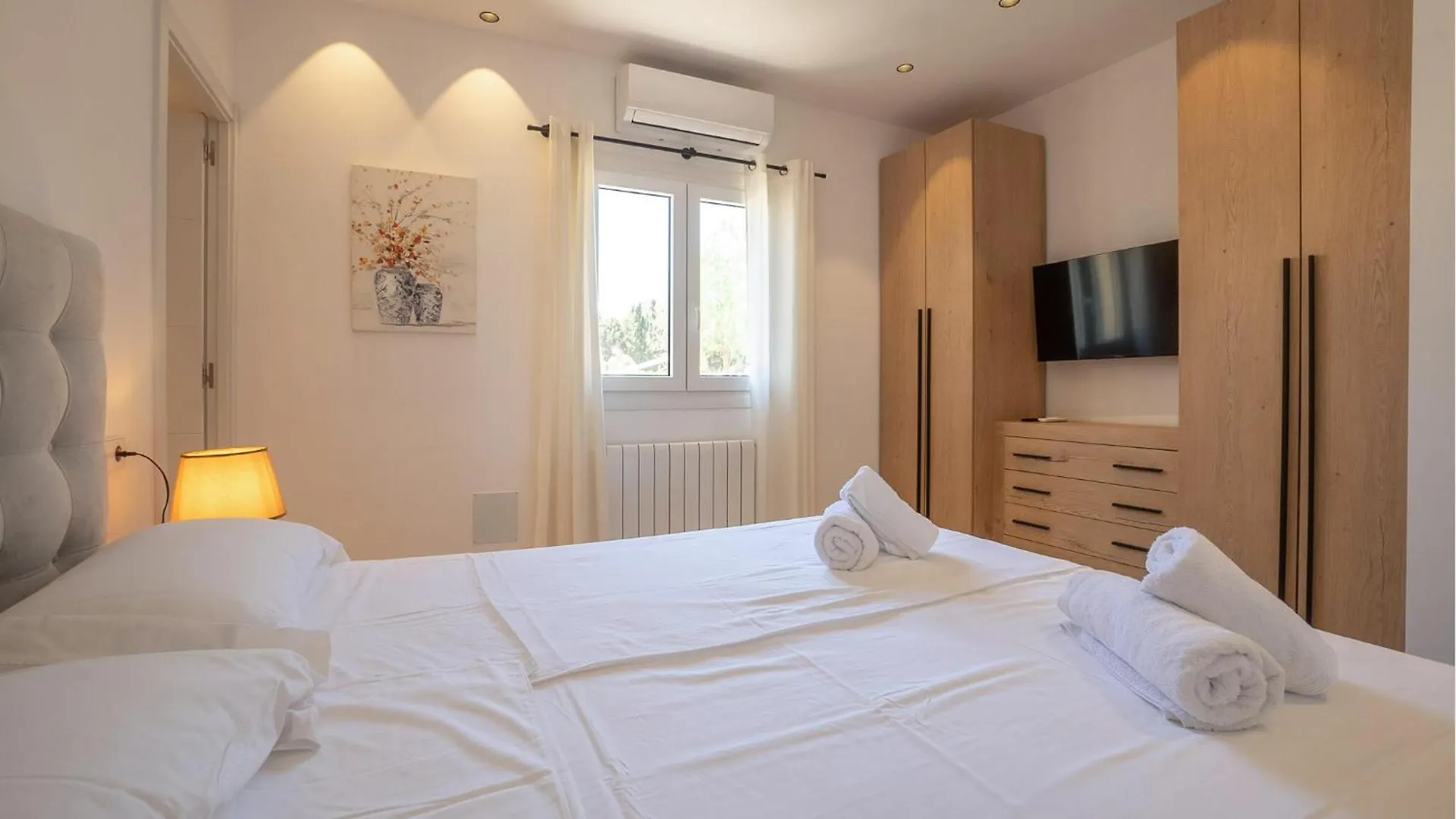 4 Bedroom Awesome Home In Son Macia Son Macia (Mallorca)