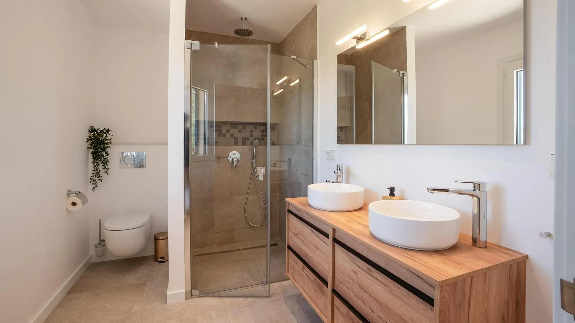 4 Bedroom Awesome Home In Son Macia Son Macia (Mallorca)