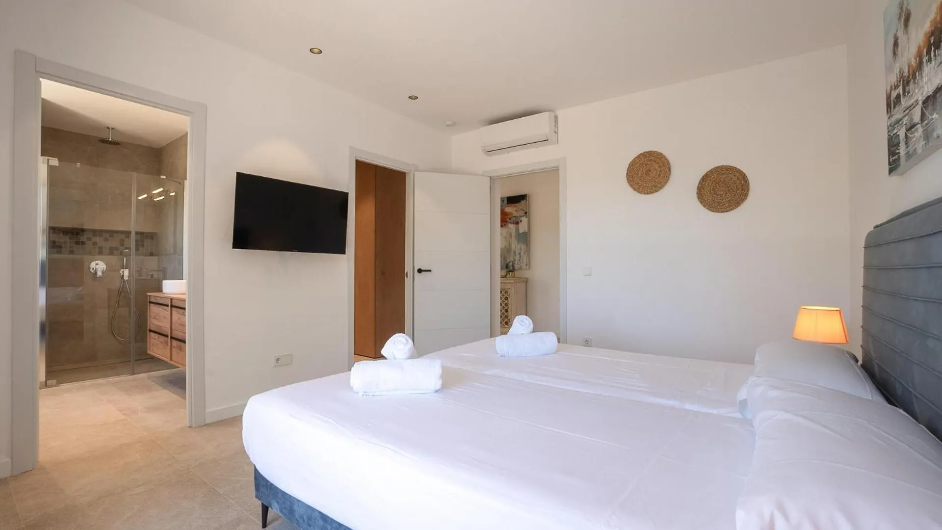 4 Bedroom Awesome Home In Son Macia 0*, Son Macia (Mallorca)